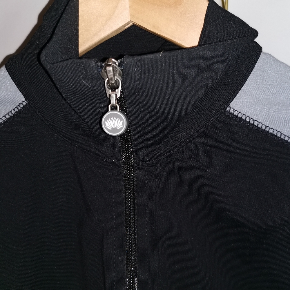 Roots Yoga Jacket - Picture 2 of 9